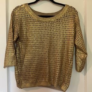 Metallic gold quarter sleeve knitted sweater